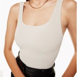 Aritzia Babaton Chrome
Sculpt Knit Squareneck Tank Small